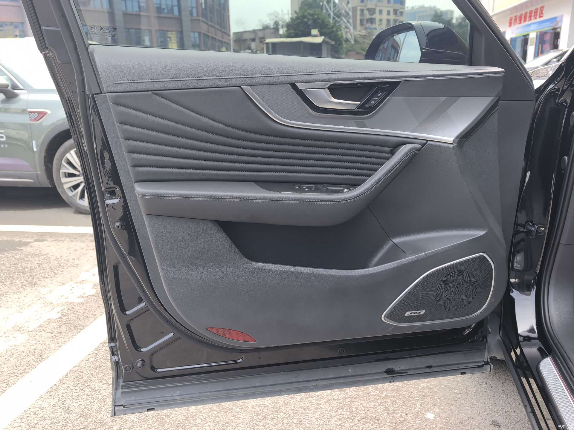 Hongqi HS5, 2024 7