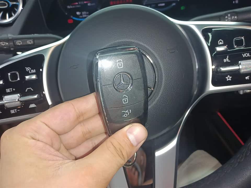 Mercedes-Benz EQA Mercedes-Benz EQA