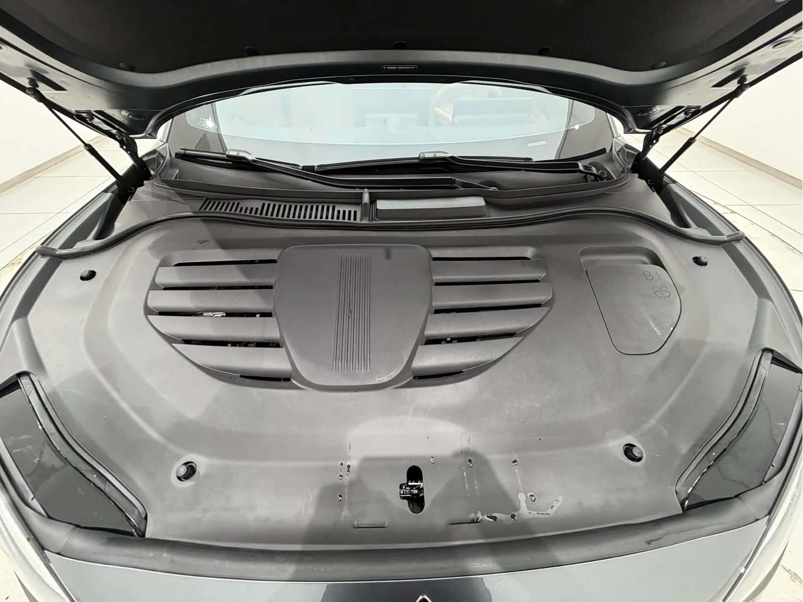 Luxeed R7, 2025 16