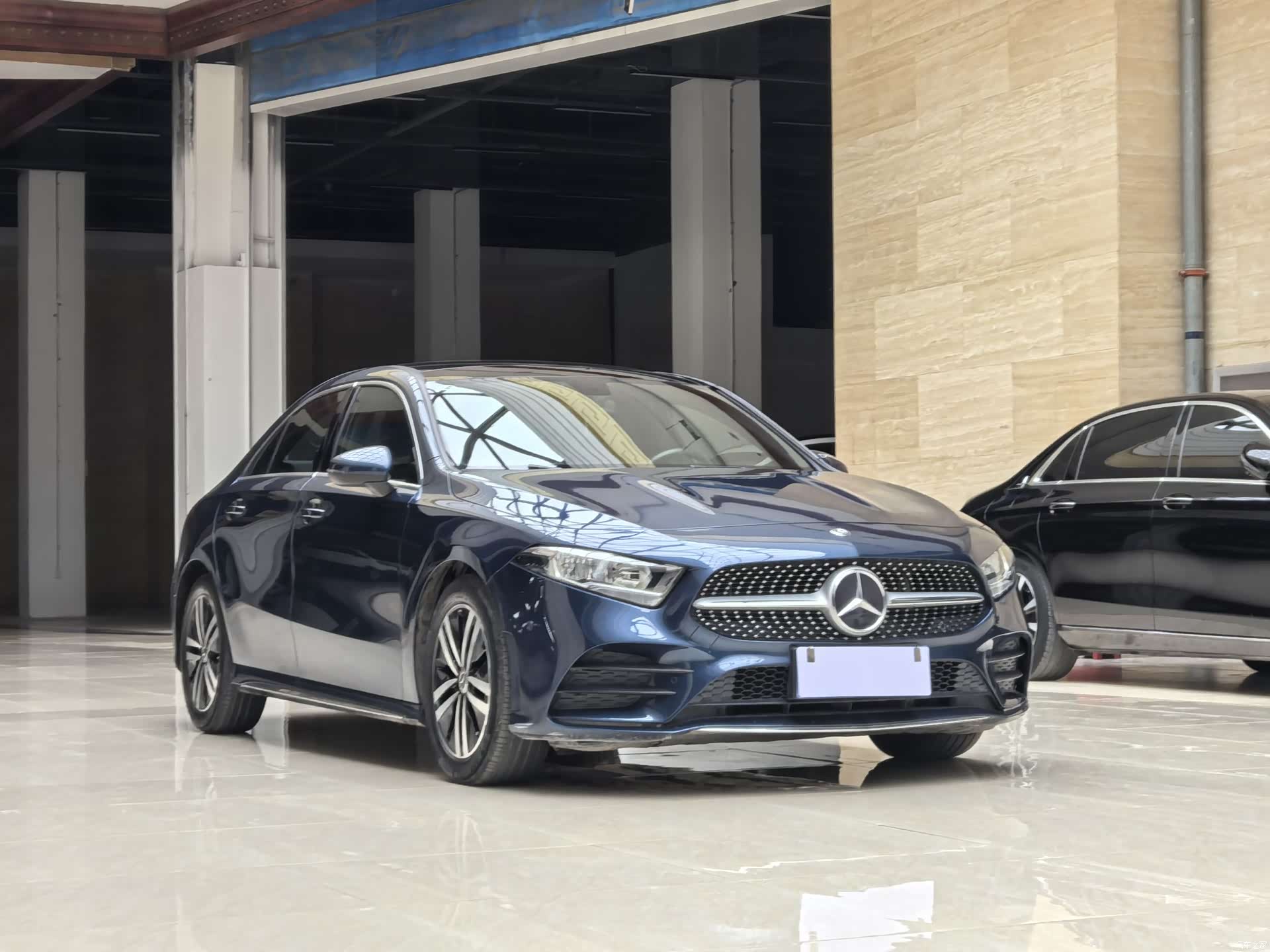 Mercedes-Benz A-Class, 2019 3