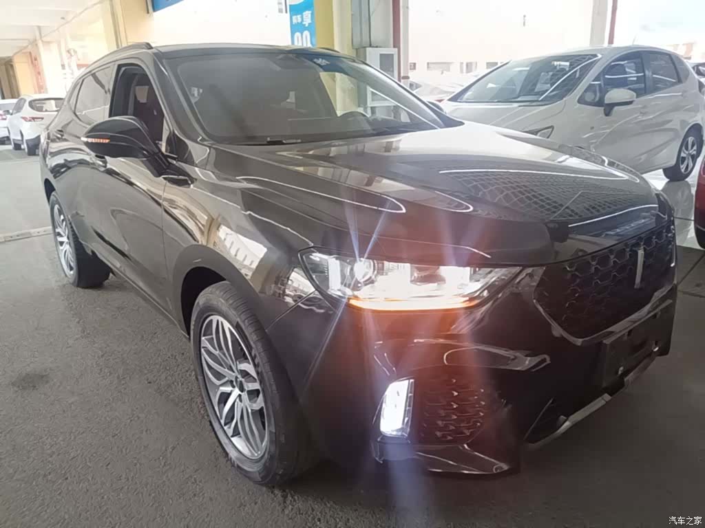 WEY VV5, 2018 4