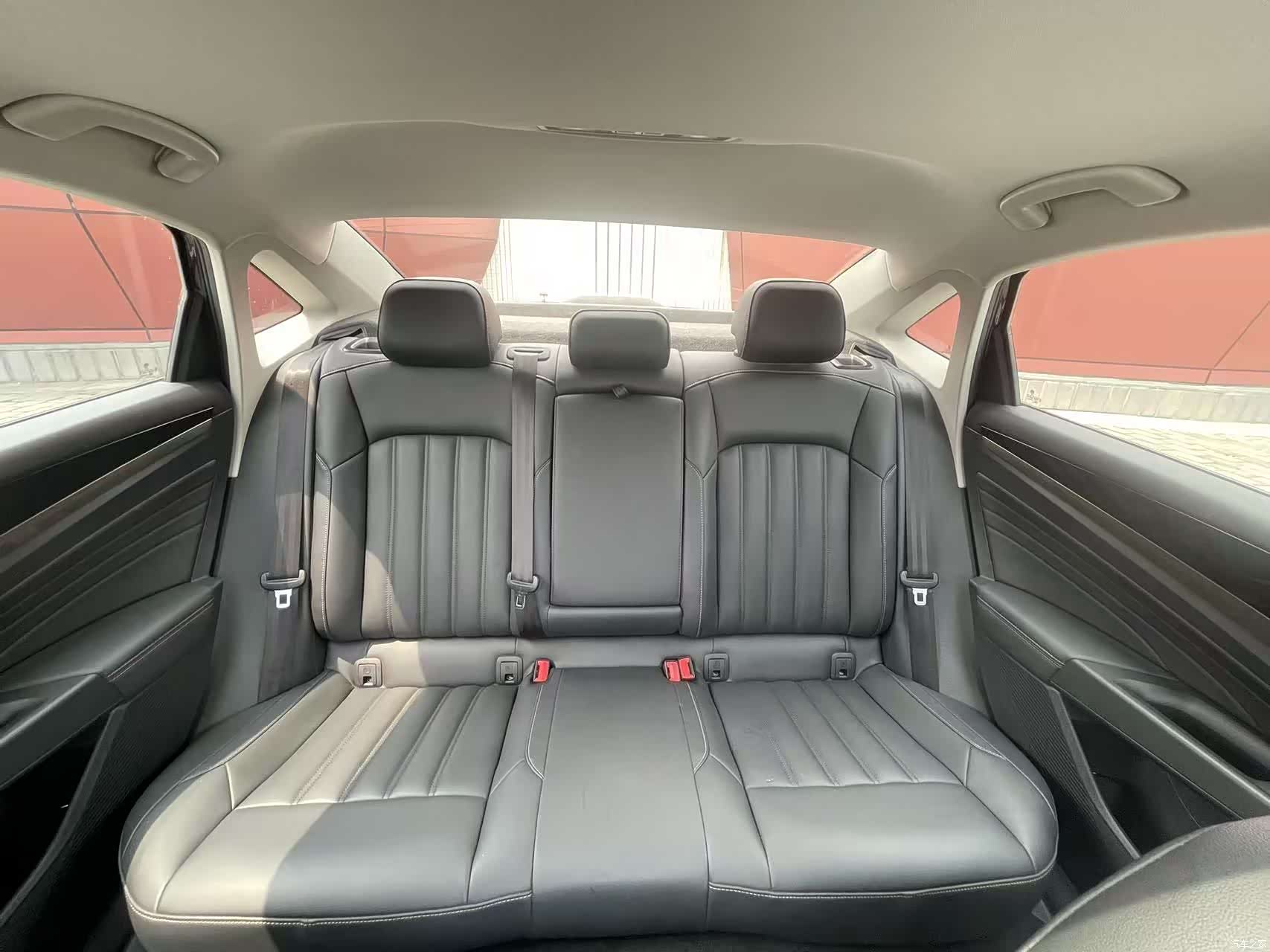 Volkswagen Passat, 2020 15