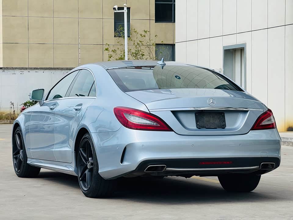 Mercedes-Benz CLS Mercedes-Benz CLS
