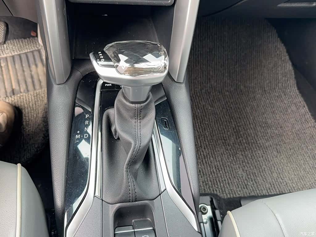 Toyota Frontlander, 2023 10