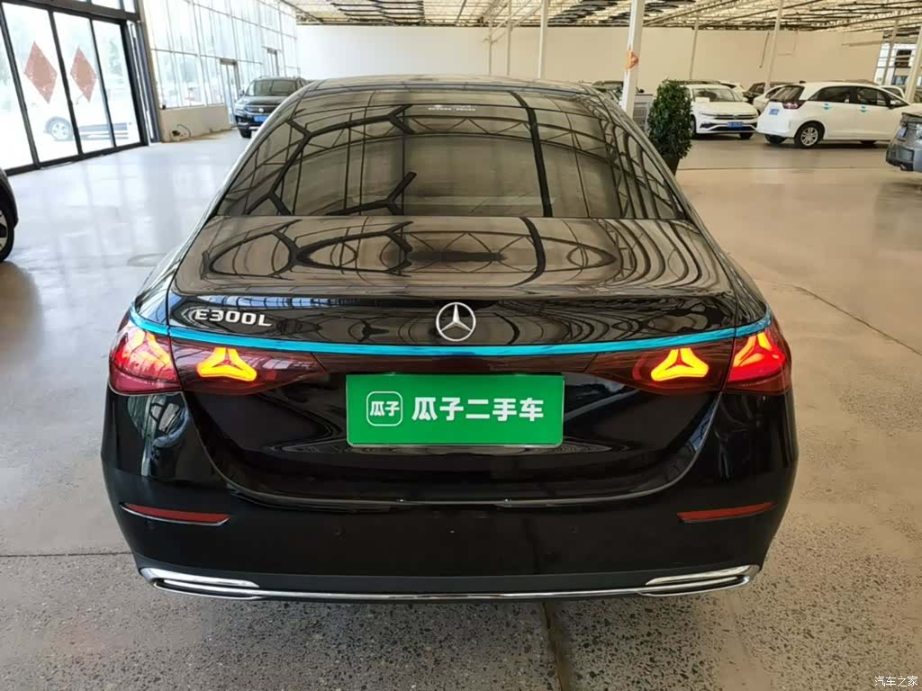 Mercedes-Benz E-Class, 2024 6