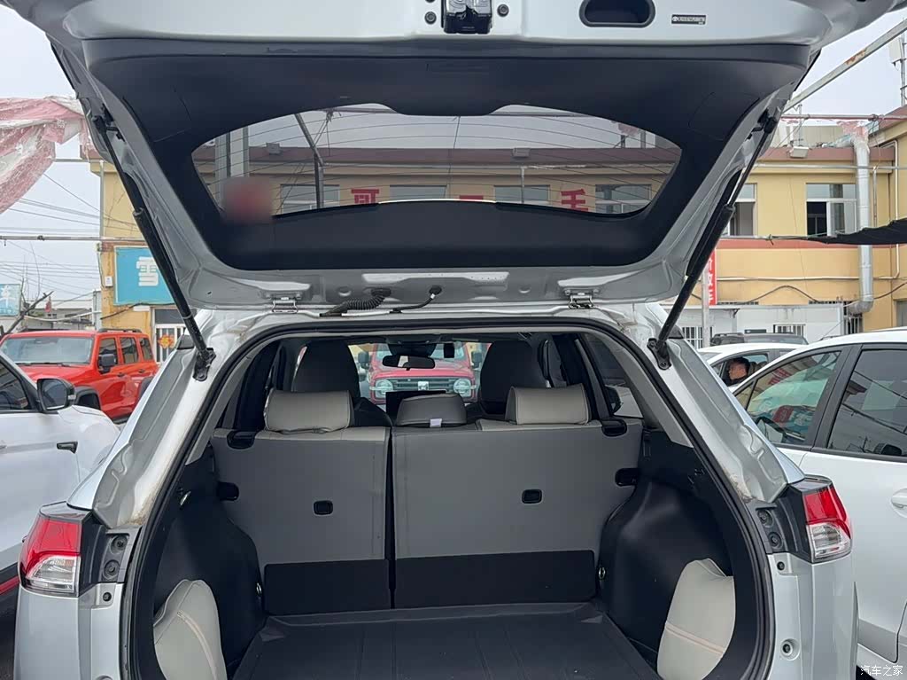Toyota Frontlander, 2023 16