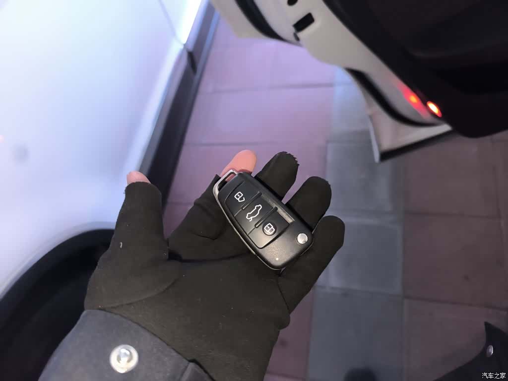 Audi Q3, 2018 11