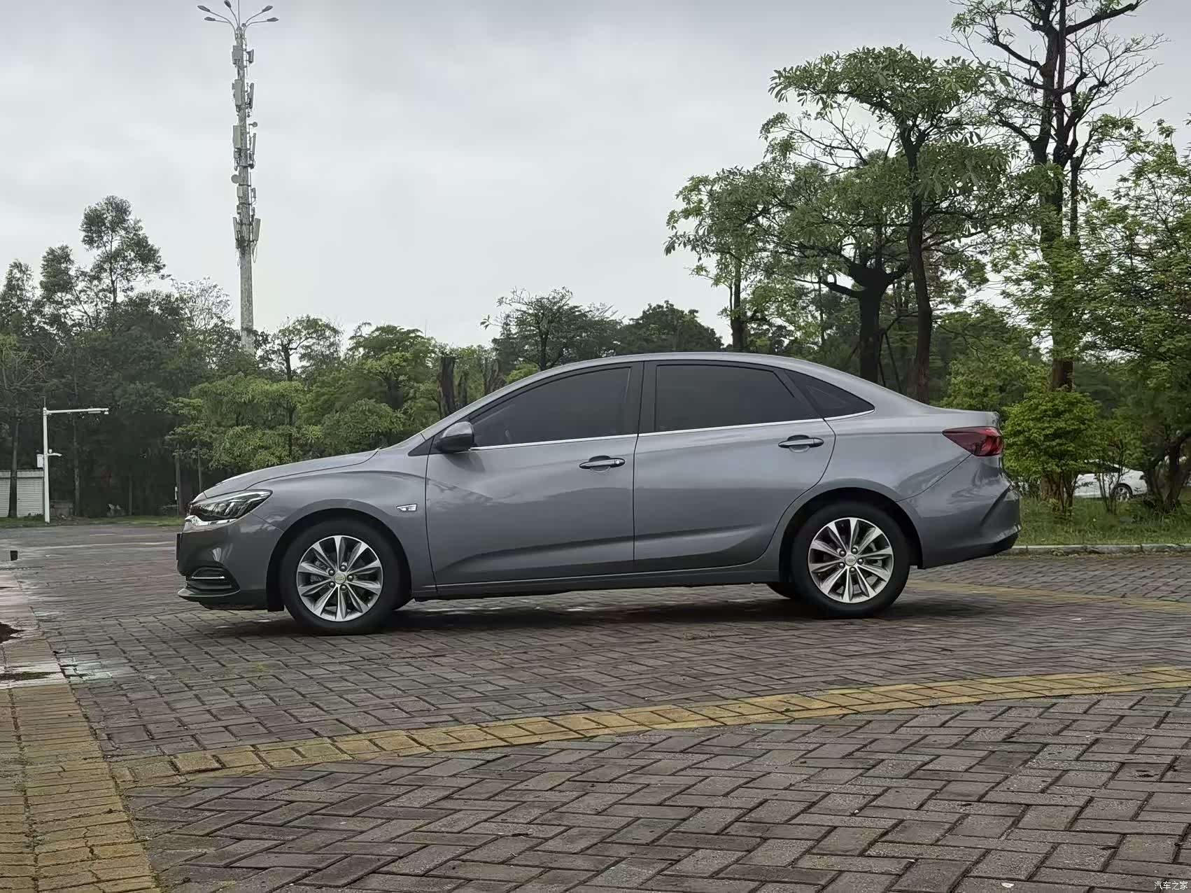 Chevrolet 320, 2022 все фото