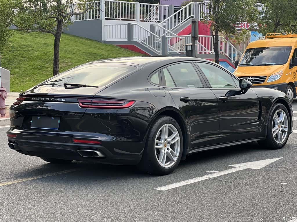 Porsche Panamera, 2018 7