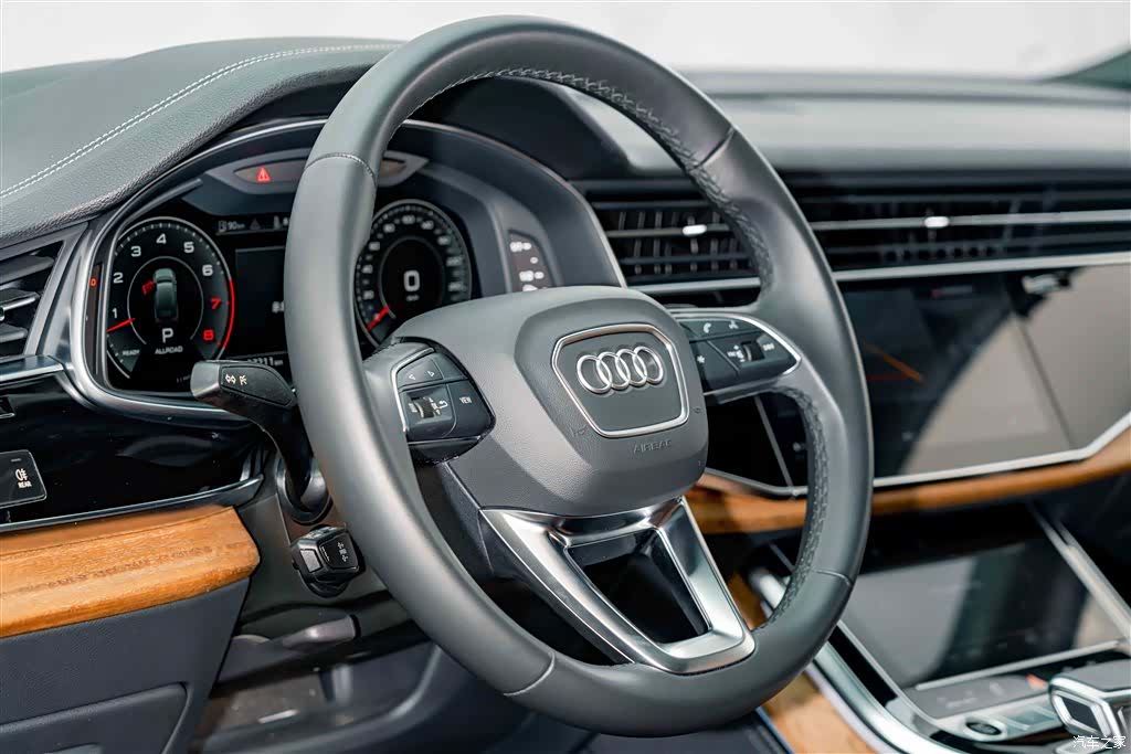 Audi Q7, 2023 9