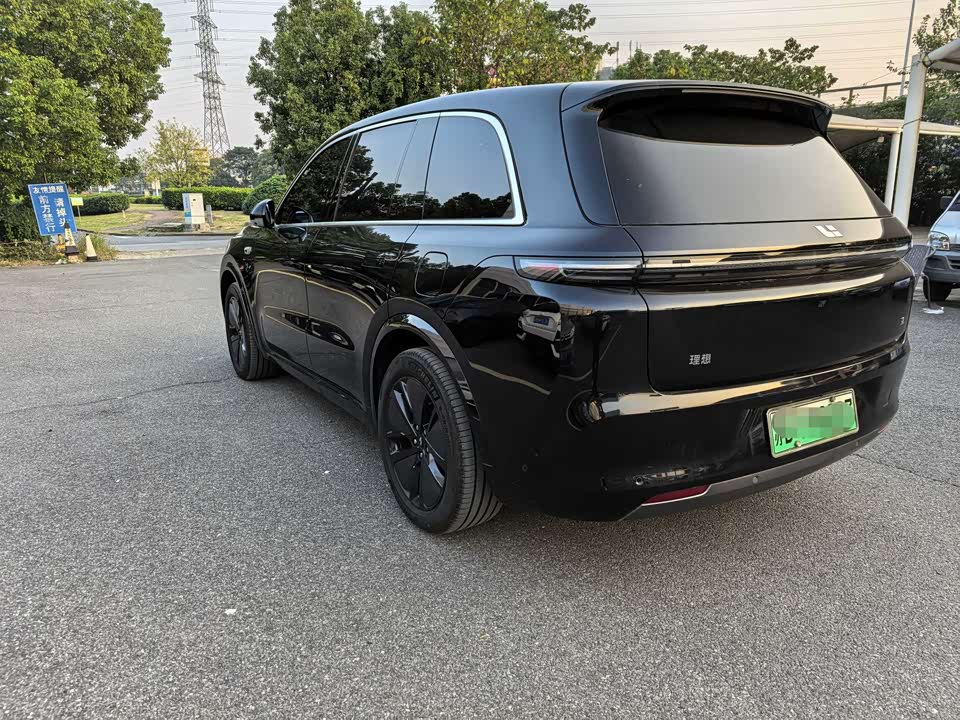 Li Auto Ideal L8