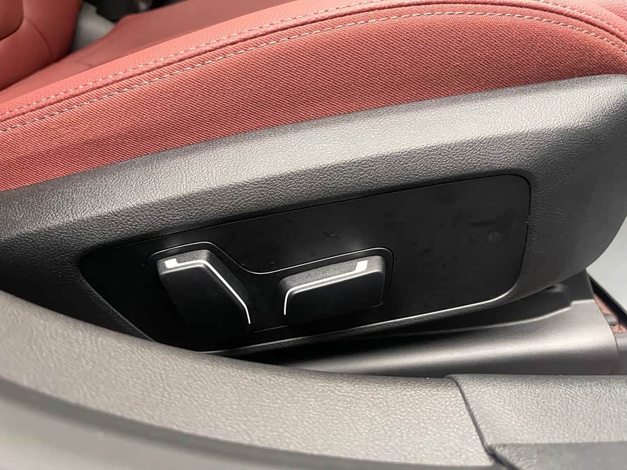BMW 3 Series 2025, фото 15