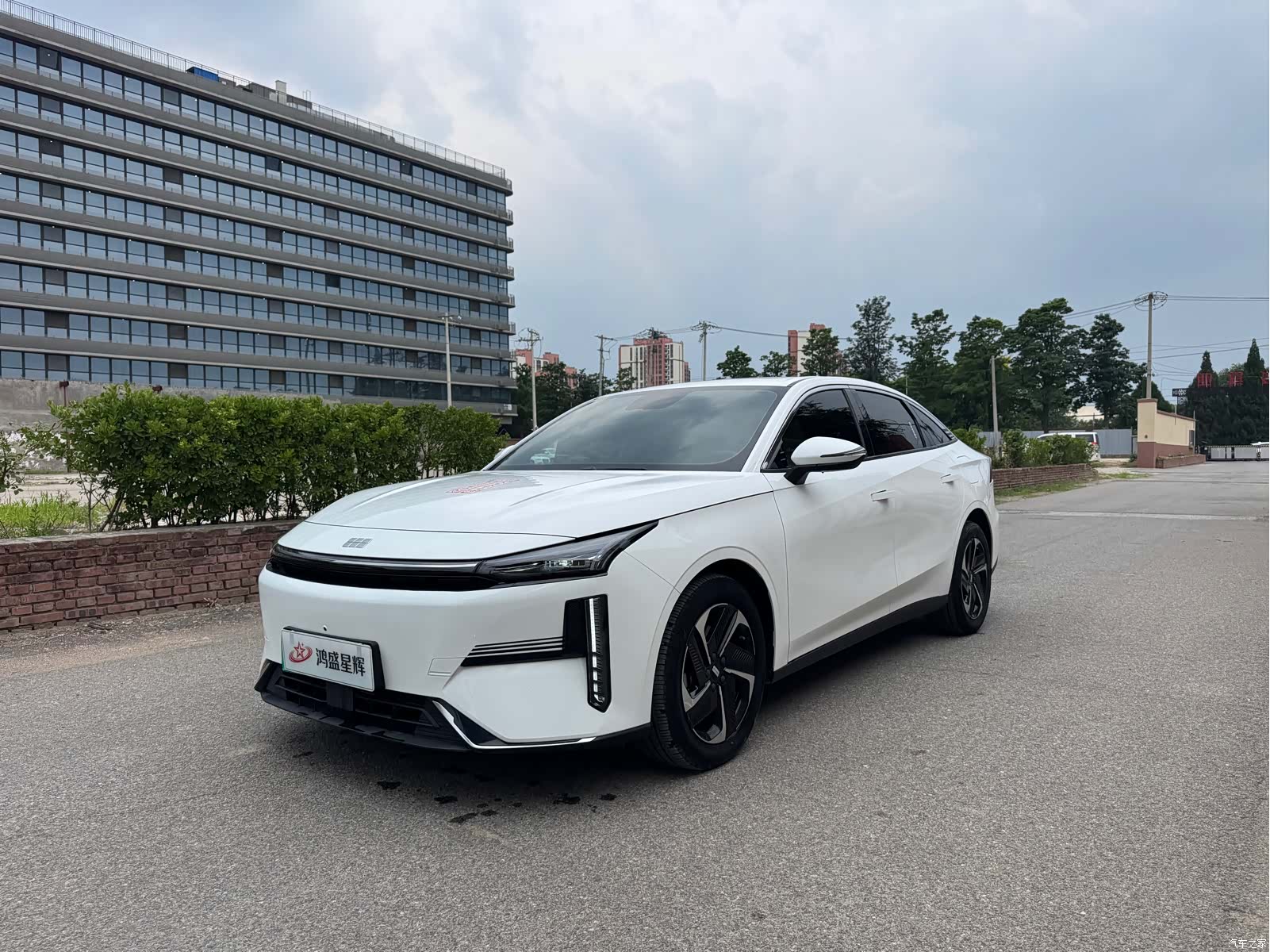 Geely Galaxy L6, 2023 1