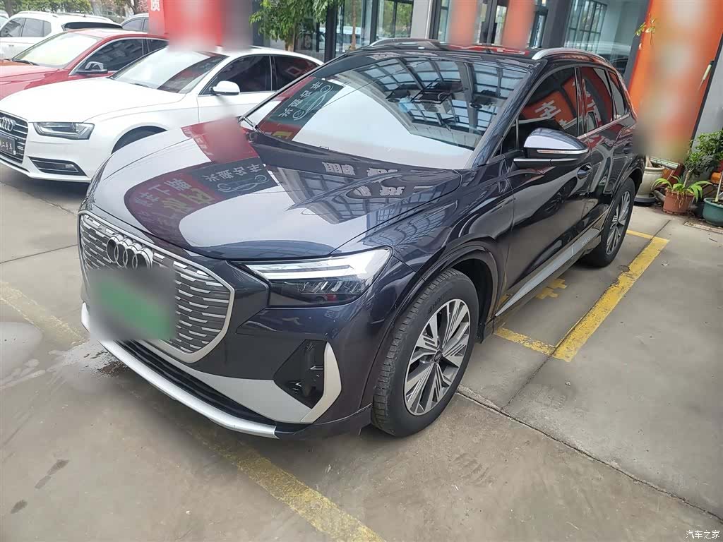Audi Q4 e-tron, 2023 2