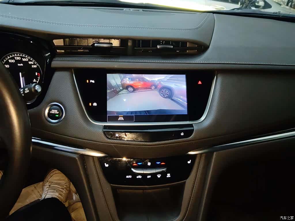 Cadillac XT5, 2022 13