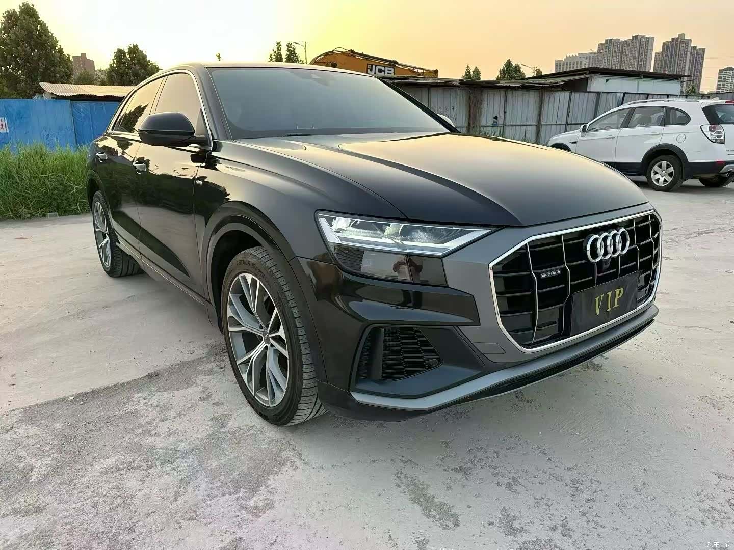 Audi Q8, 2020 3