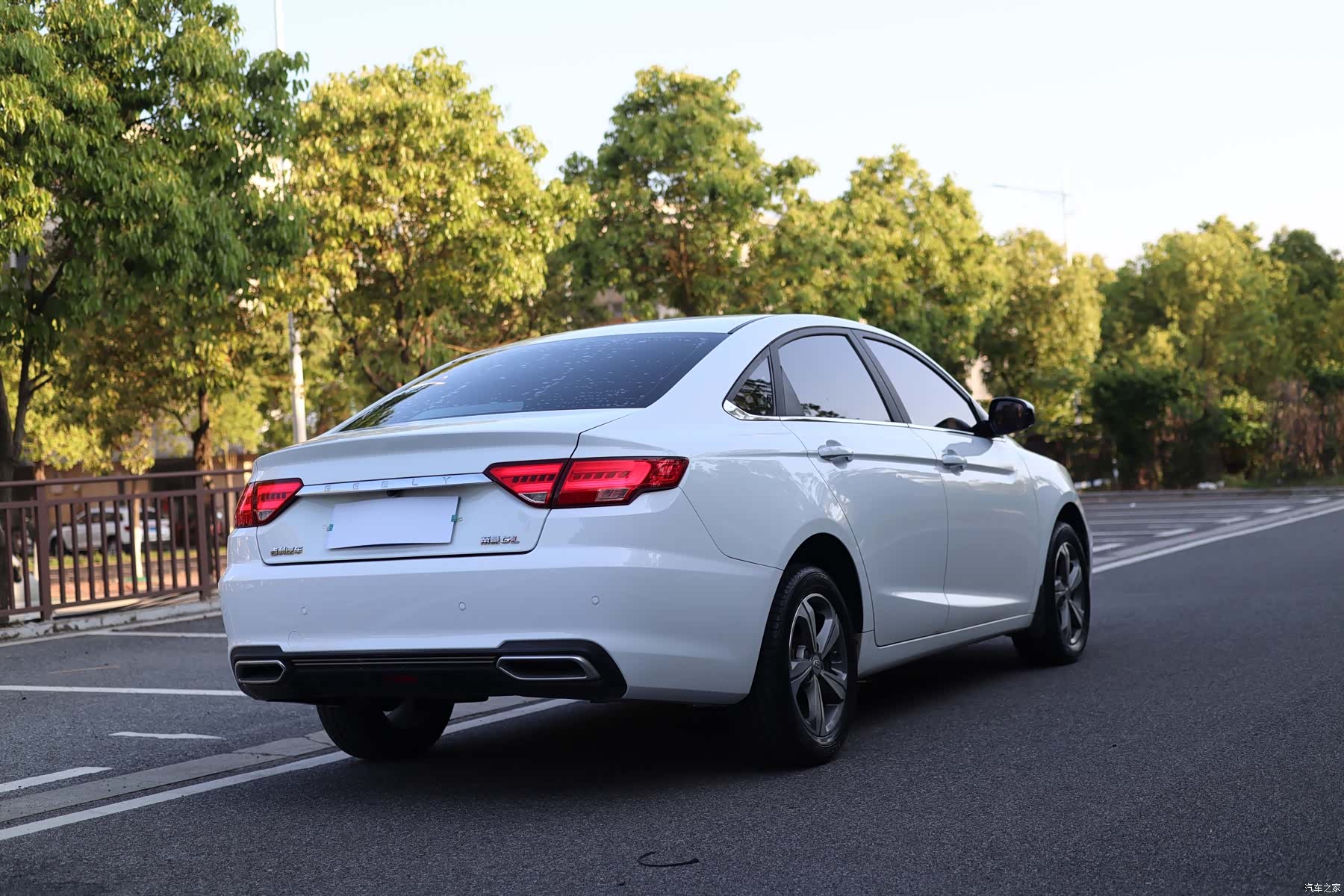 Geely Emgrand, 2019 все фото