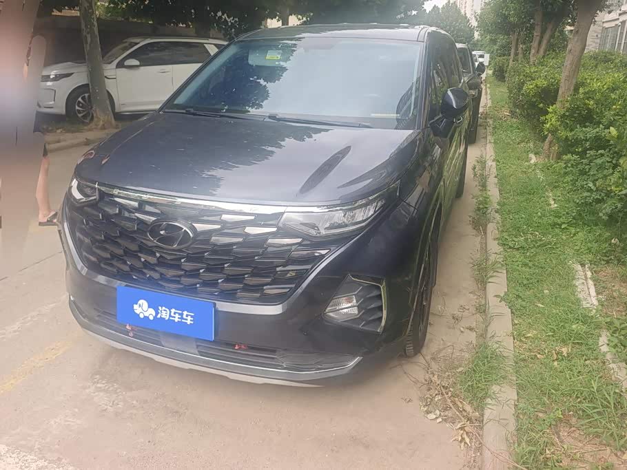 Hyundai Custo