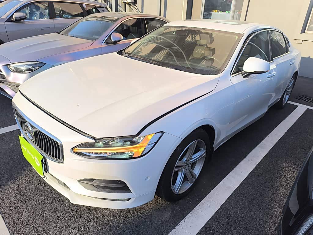 Volvo S90