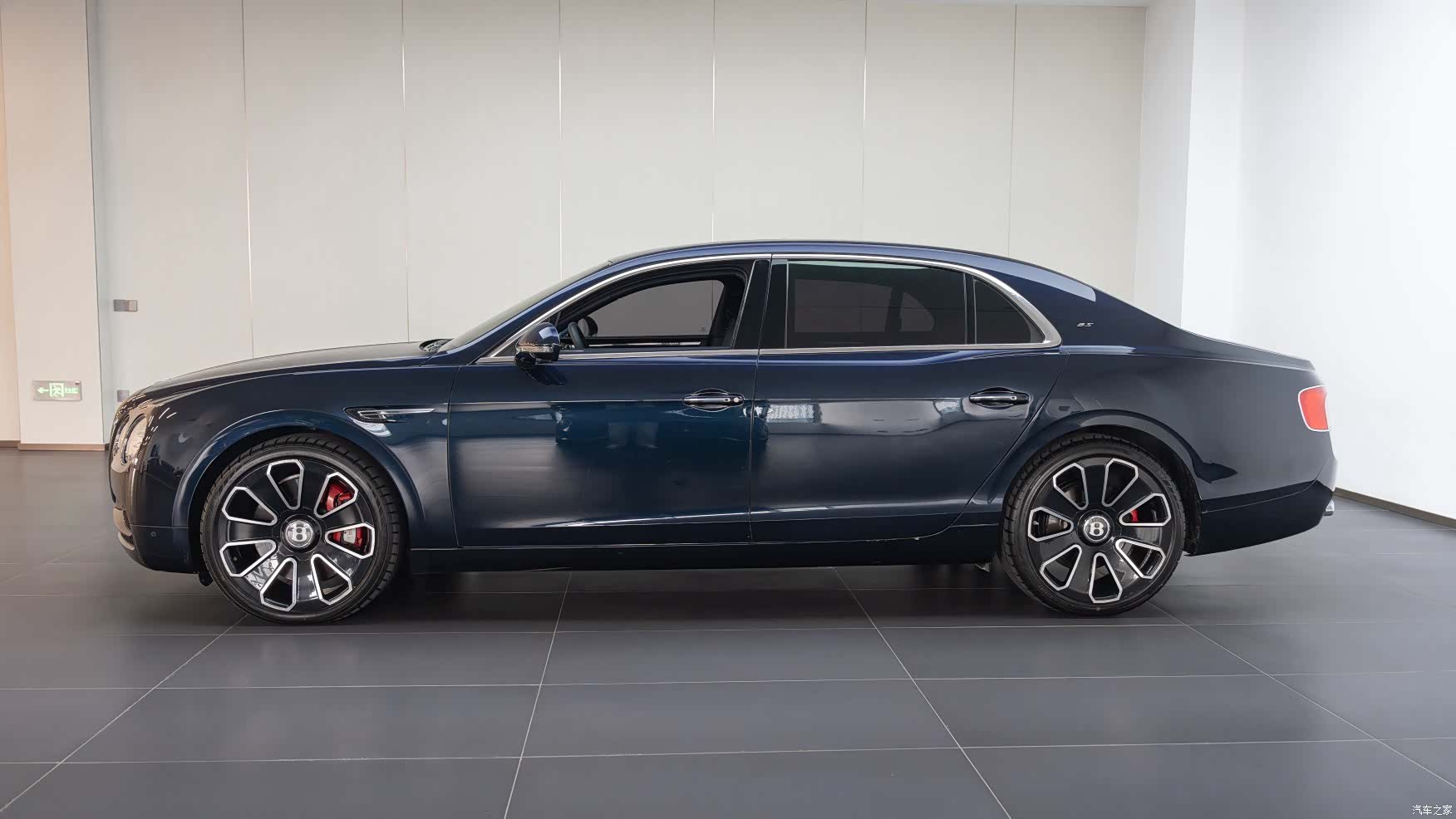 Bentley Flying Spur, 2017 7