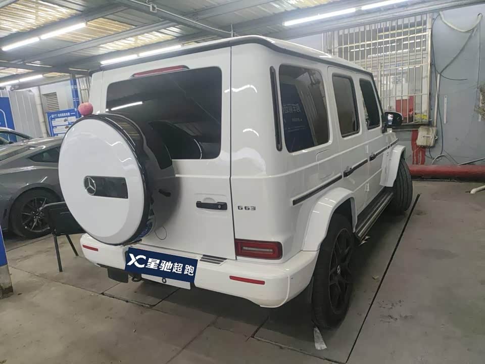Mercedes-Benz G-class