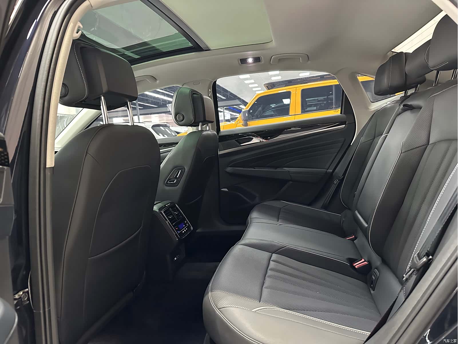 Volkswagen Passat, 2024 8