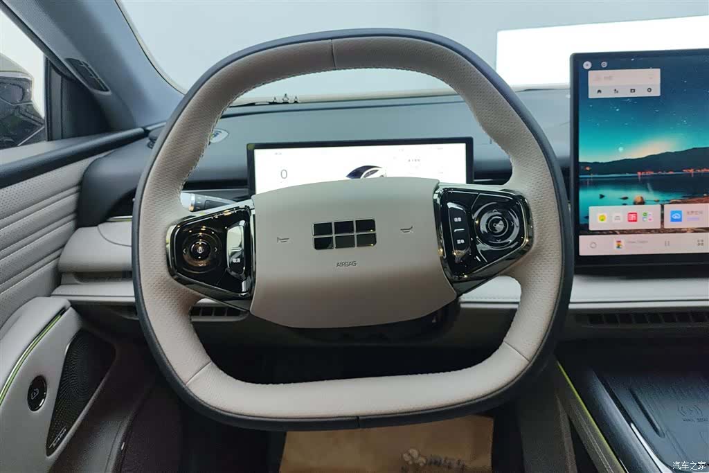 Geely 8, 2025 15
