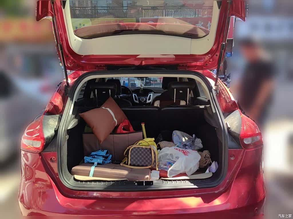 Ford Focus, 2016 10