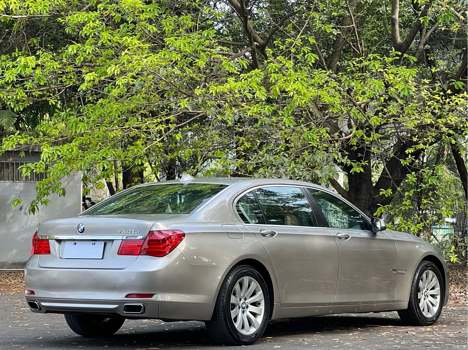 BMW 7 Series, 2011 4