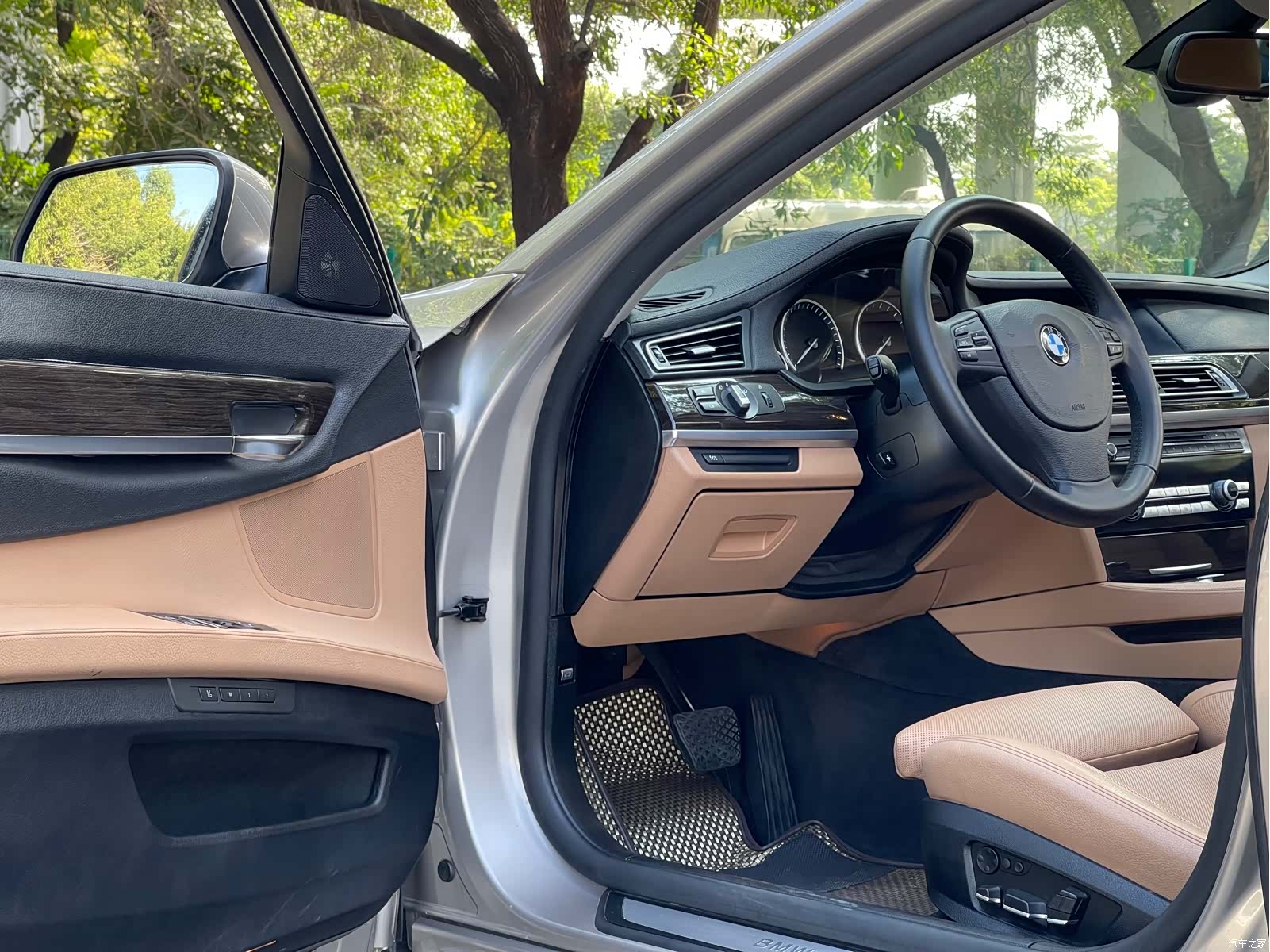 BMW 7 Series, 2011 20