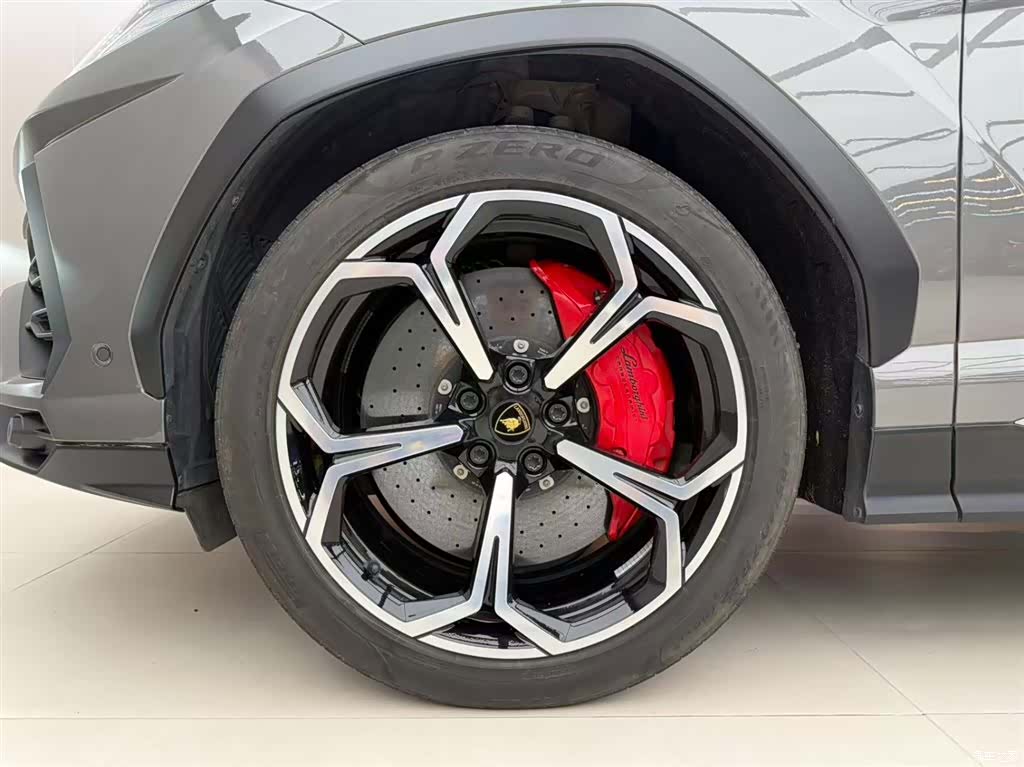 Lamborghini Urus, 2022 14