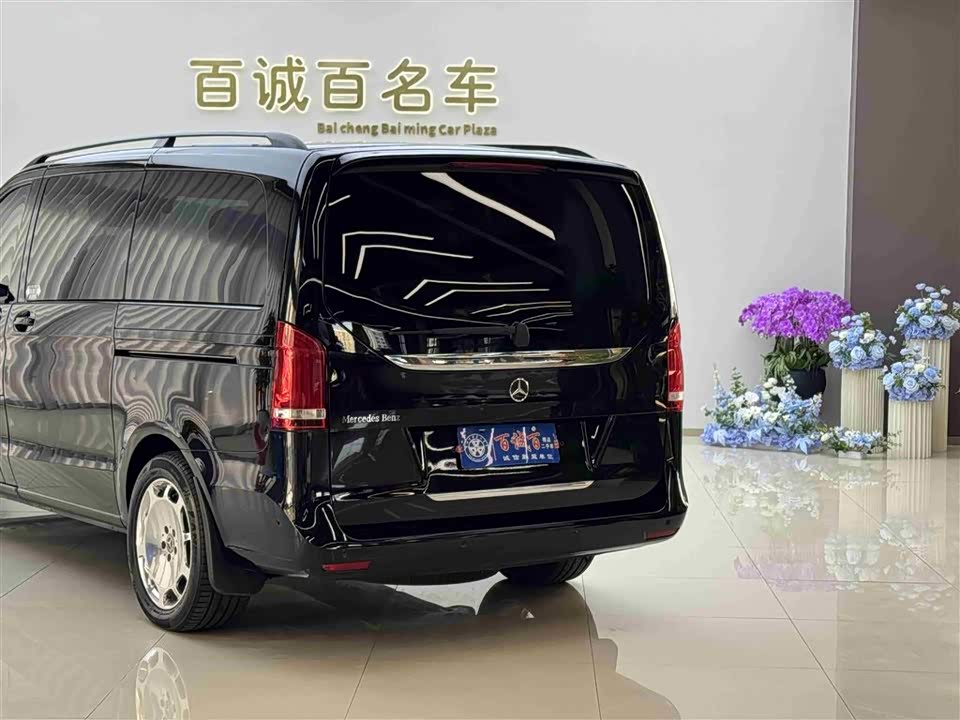 Mercedes-Benz V-class