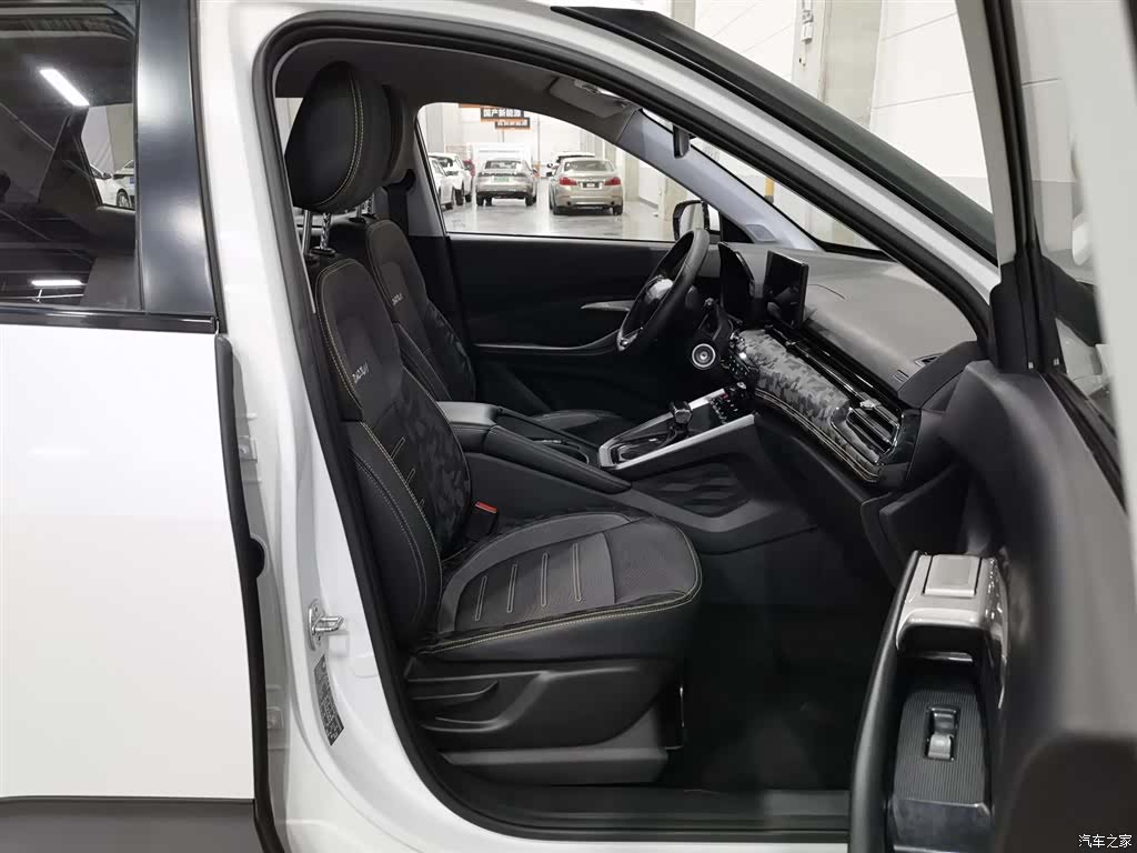 Wuling RS-3, 2020 23