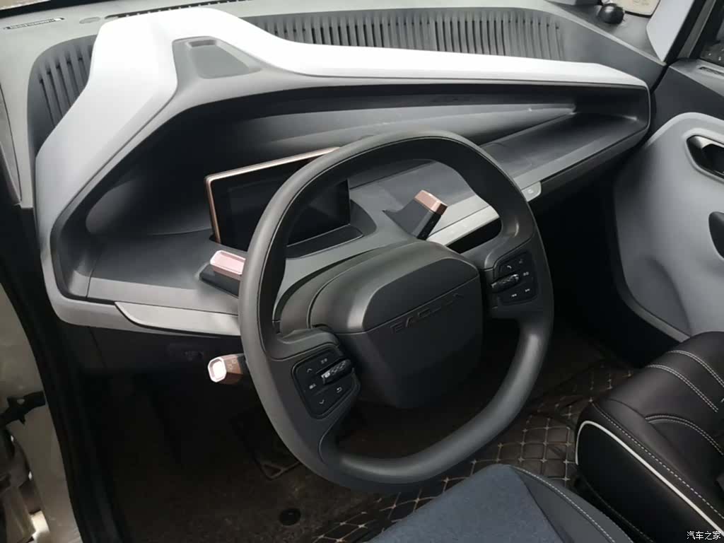 Wuling E200, 2020 10