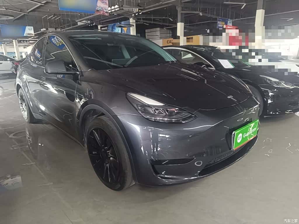 Tesla Model Y, 2024 4