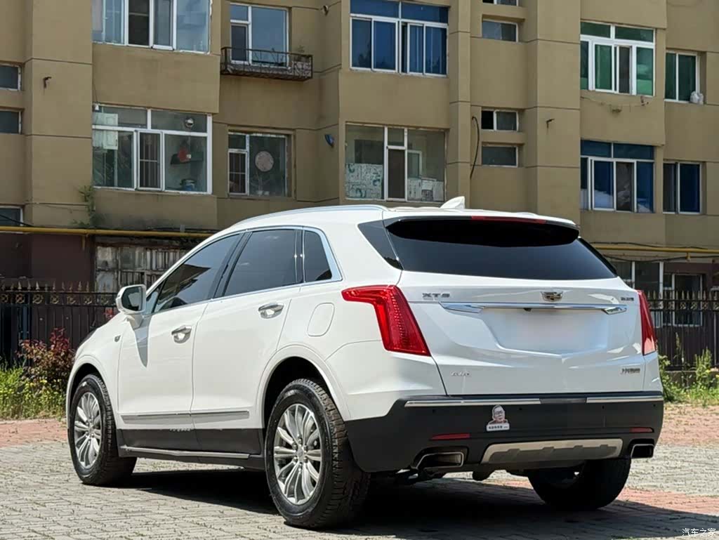 Cadillac XT5, 2017 10