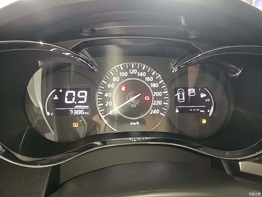 Nissan D60, 2022 4
