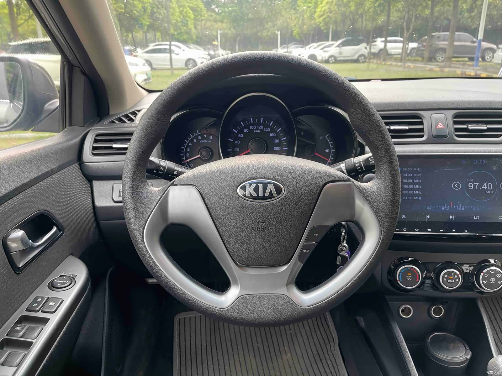 Kia K2, 2016 15