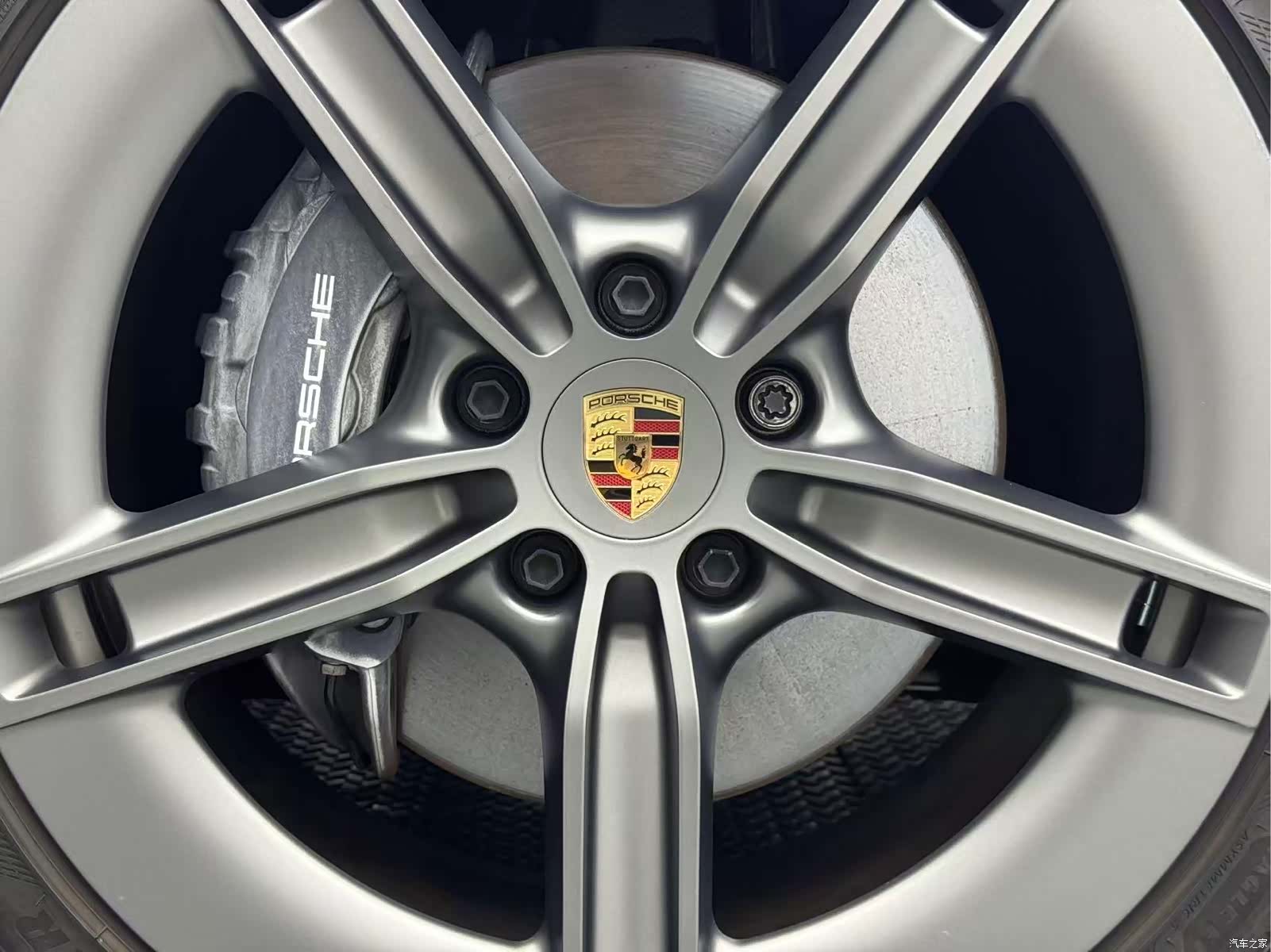 Porsche Taycan, 2025 9