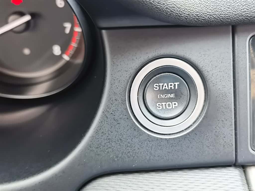 Land Rover Discovery, 2019 18