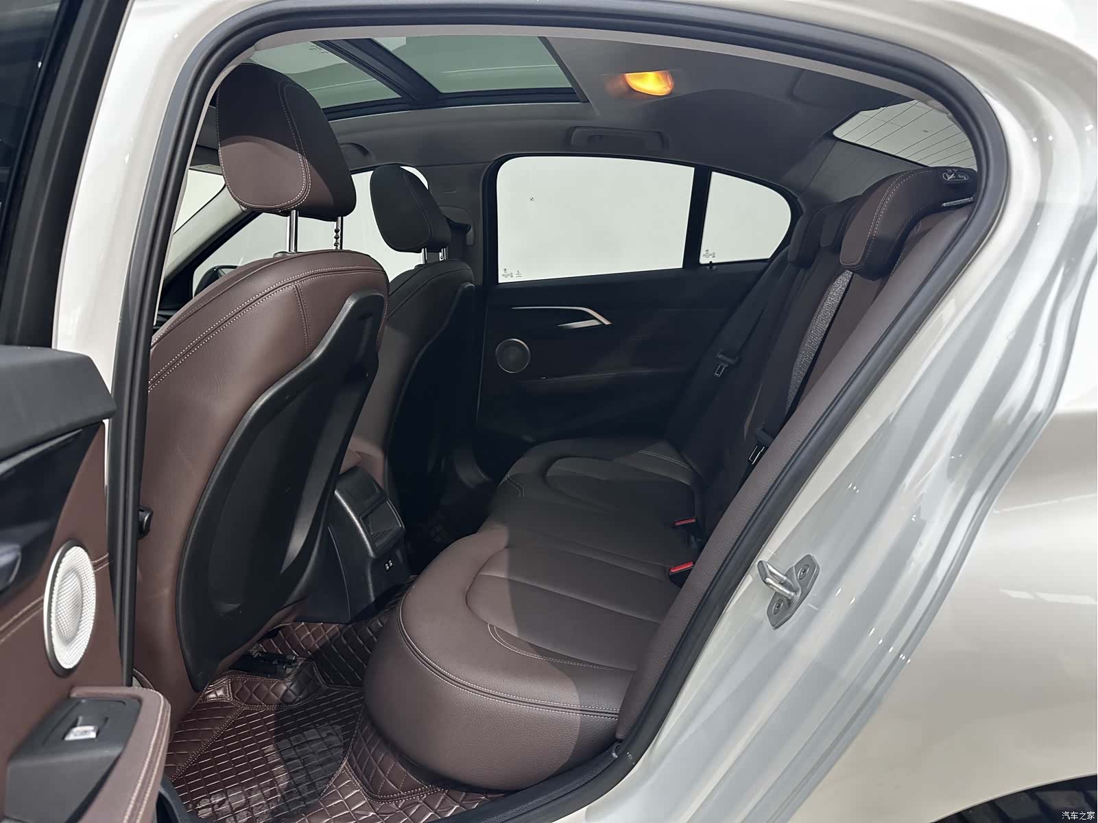 BMW 1 Series, 2022 16