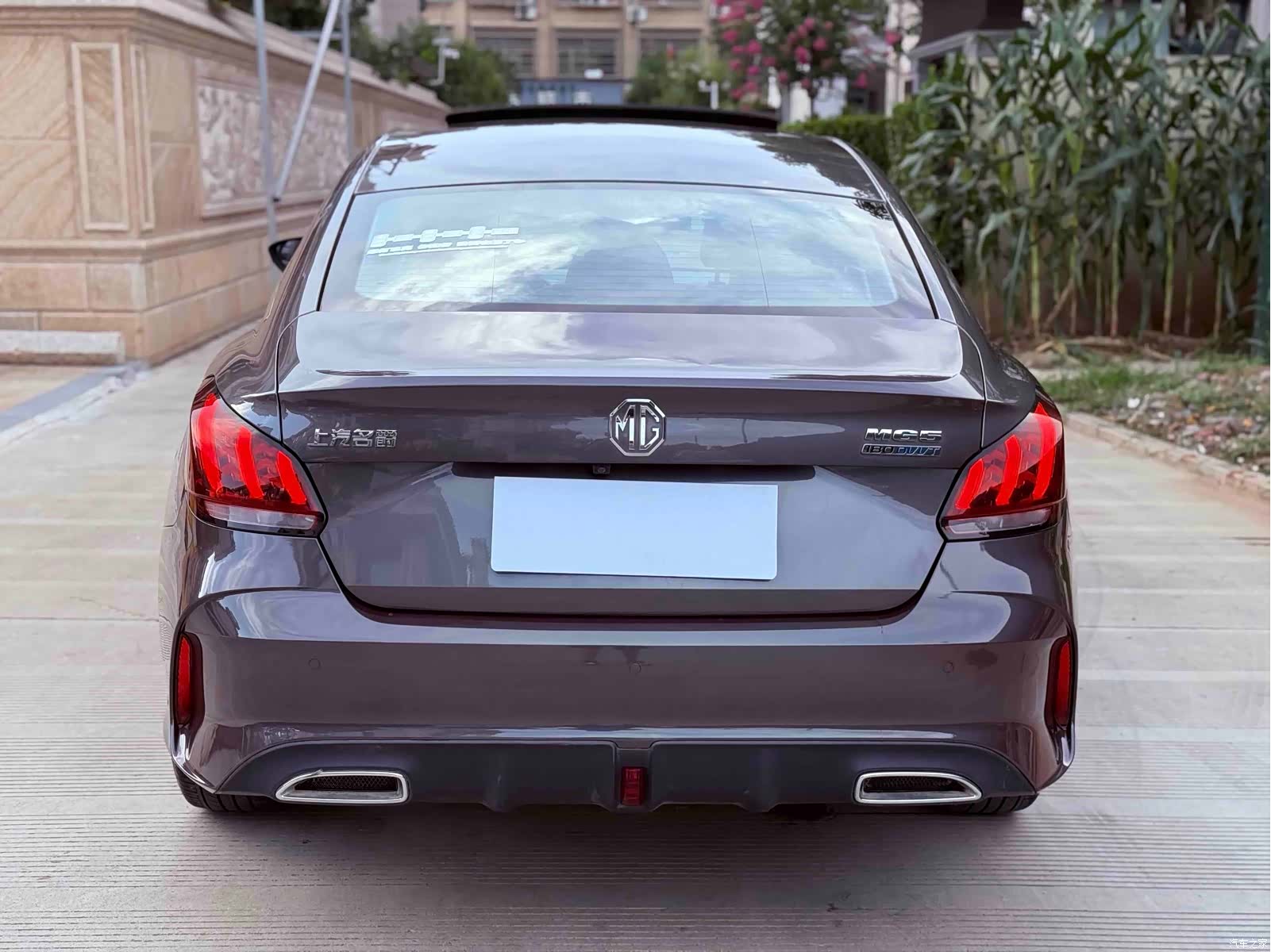 MG MG5, 2021 9