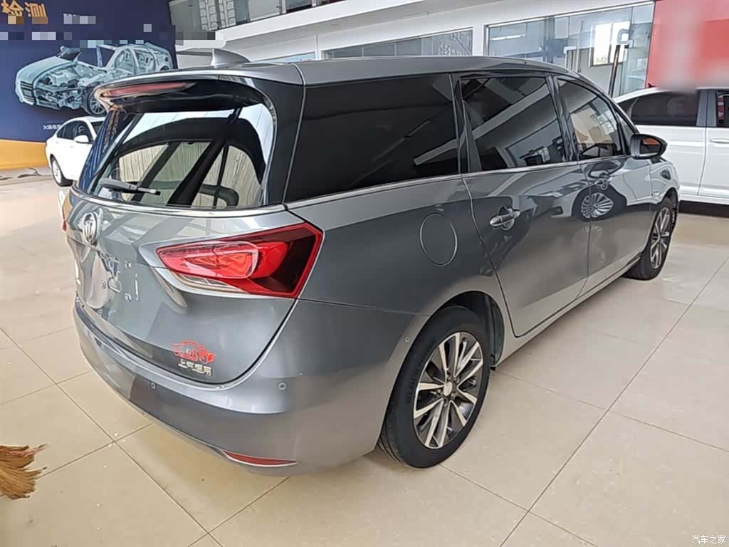 Buick GL6, 2018 7