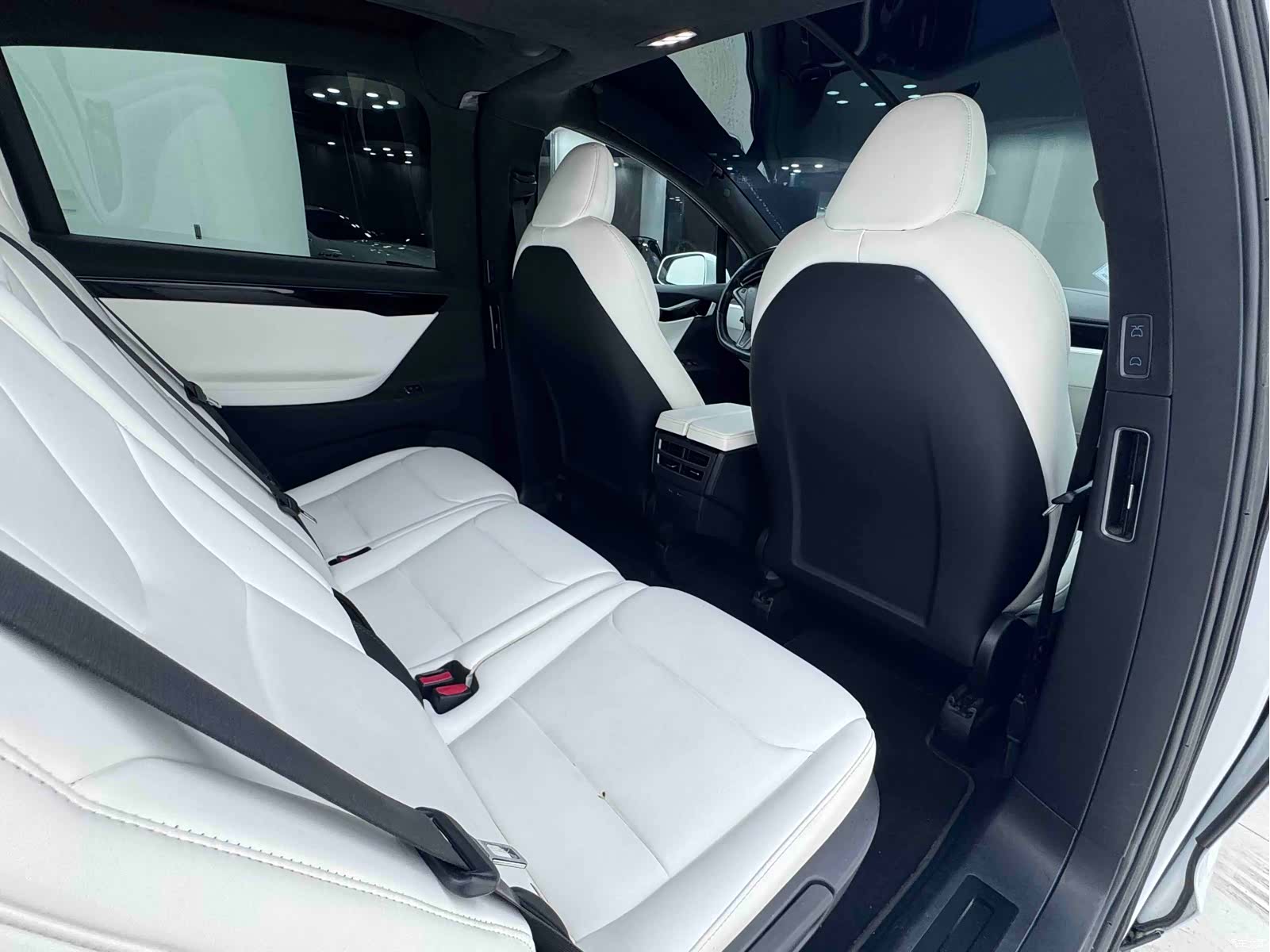Tesla Model X, 2021 27