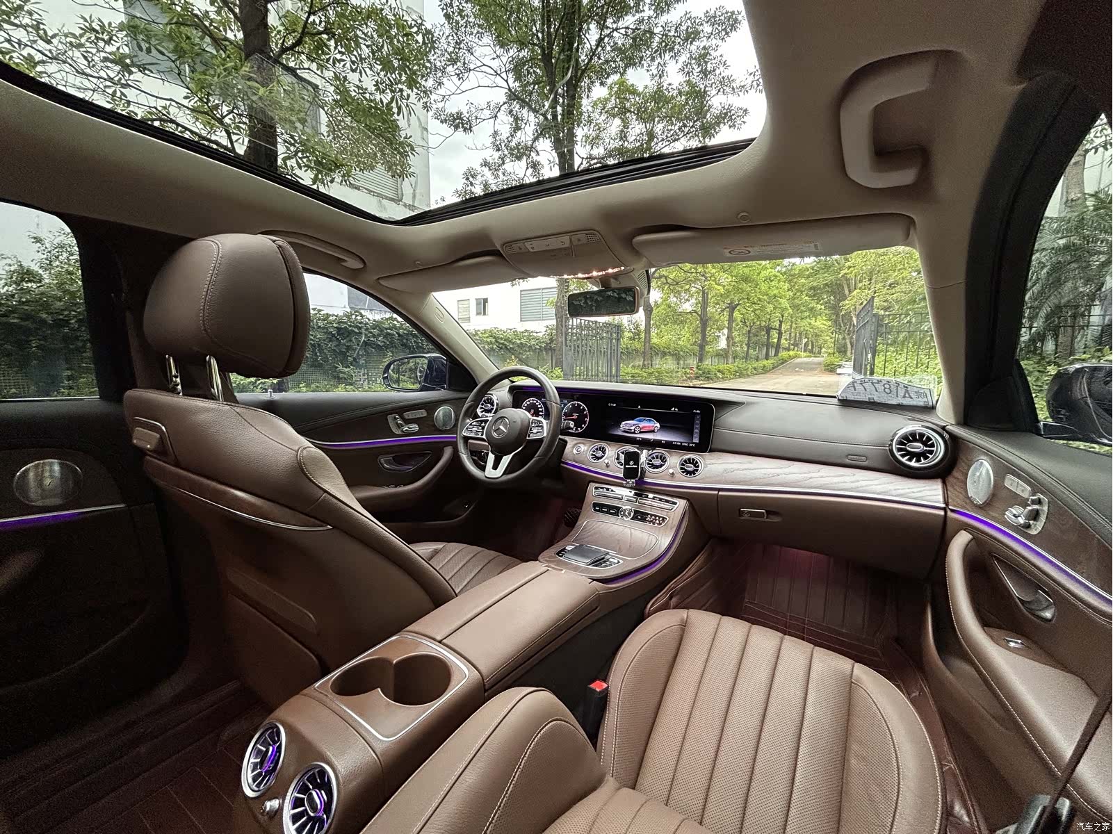 Mercedes-Benz E-Class, 2020 14