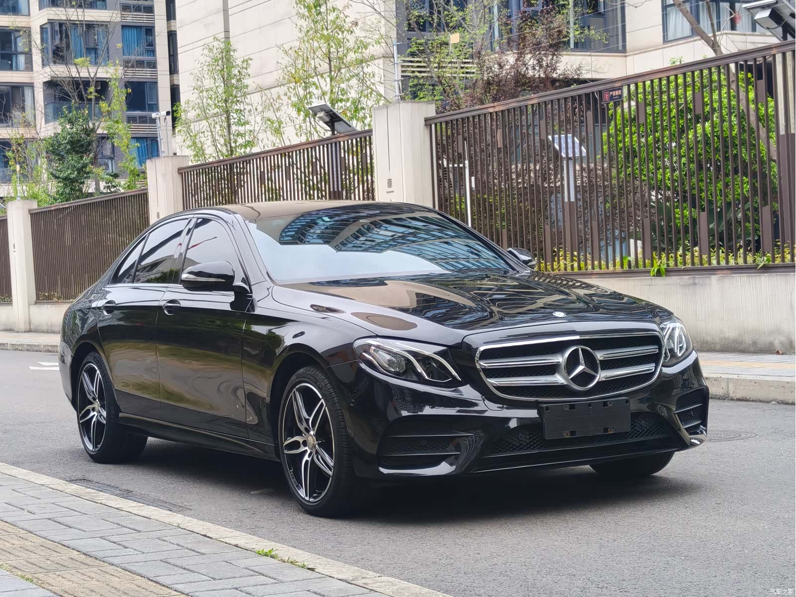 Mercedes-Benz E-Class, 2017 3