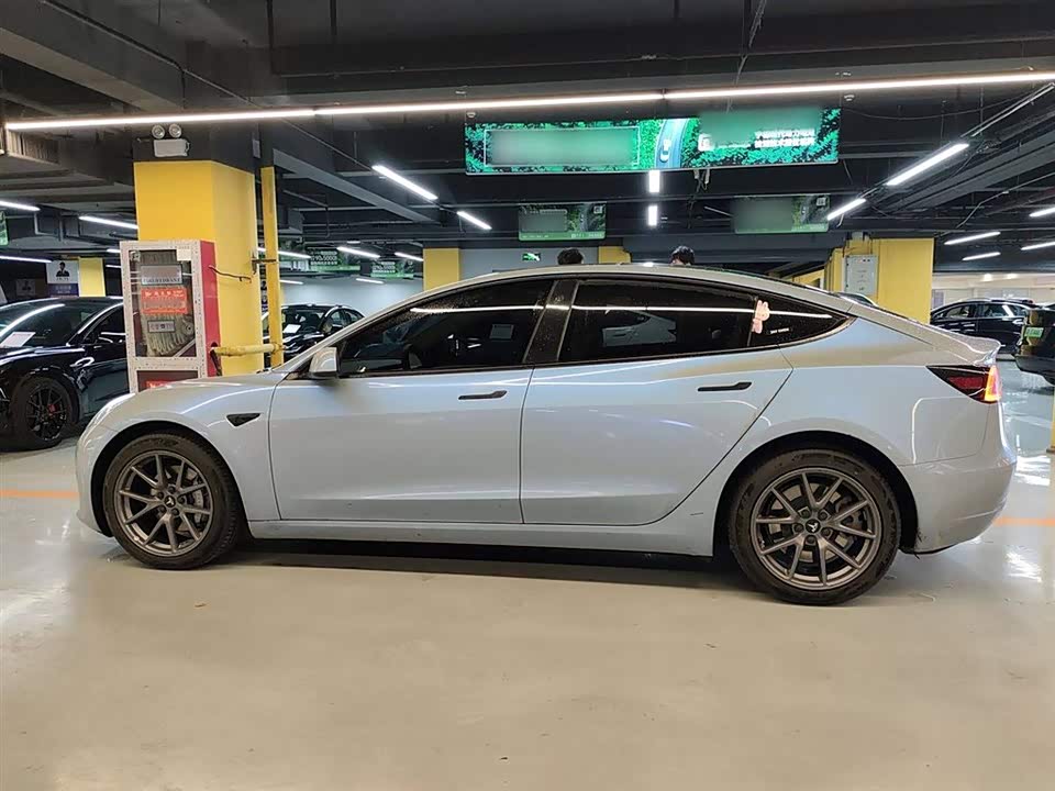 Tesla Model 3 Tesla Model 3