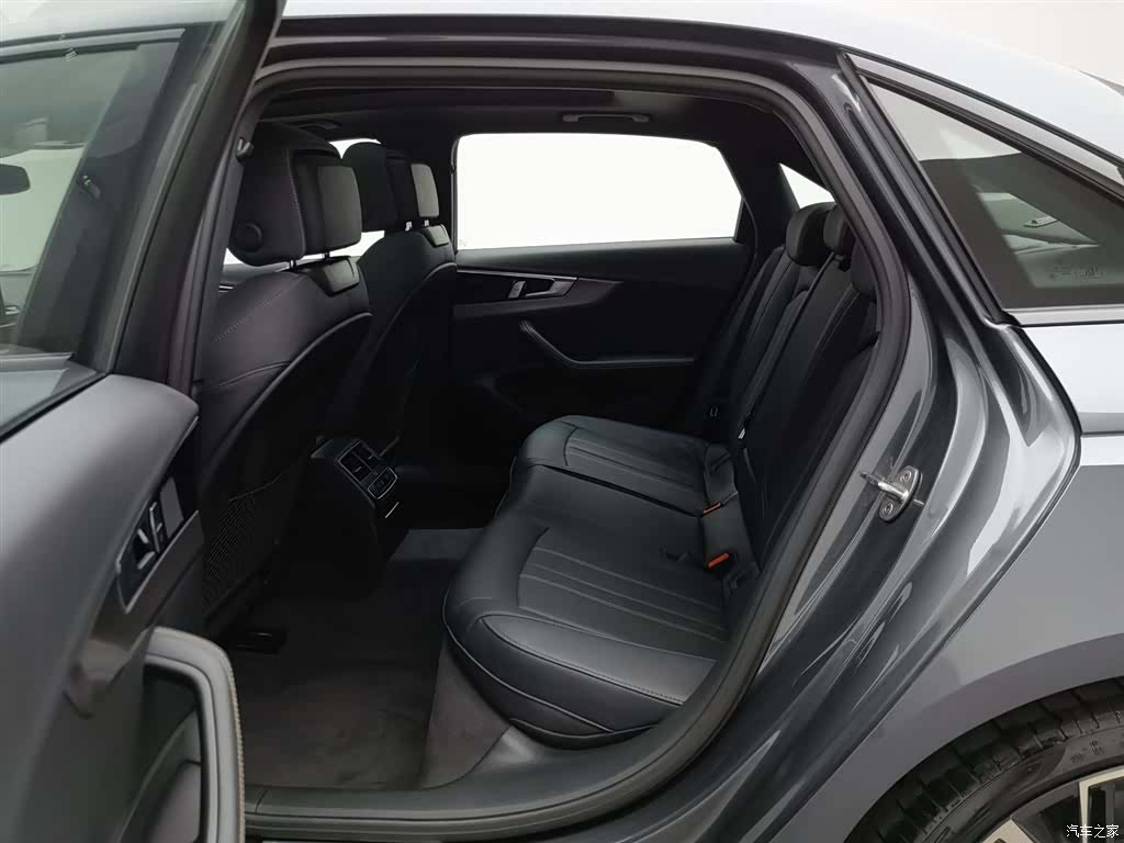 Audi A4L, 2024 15