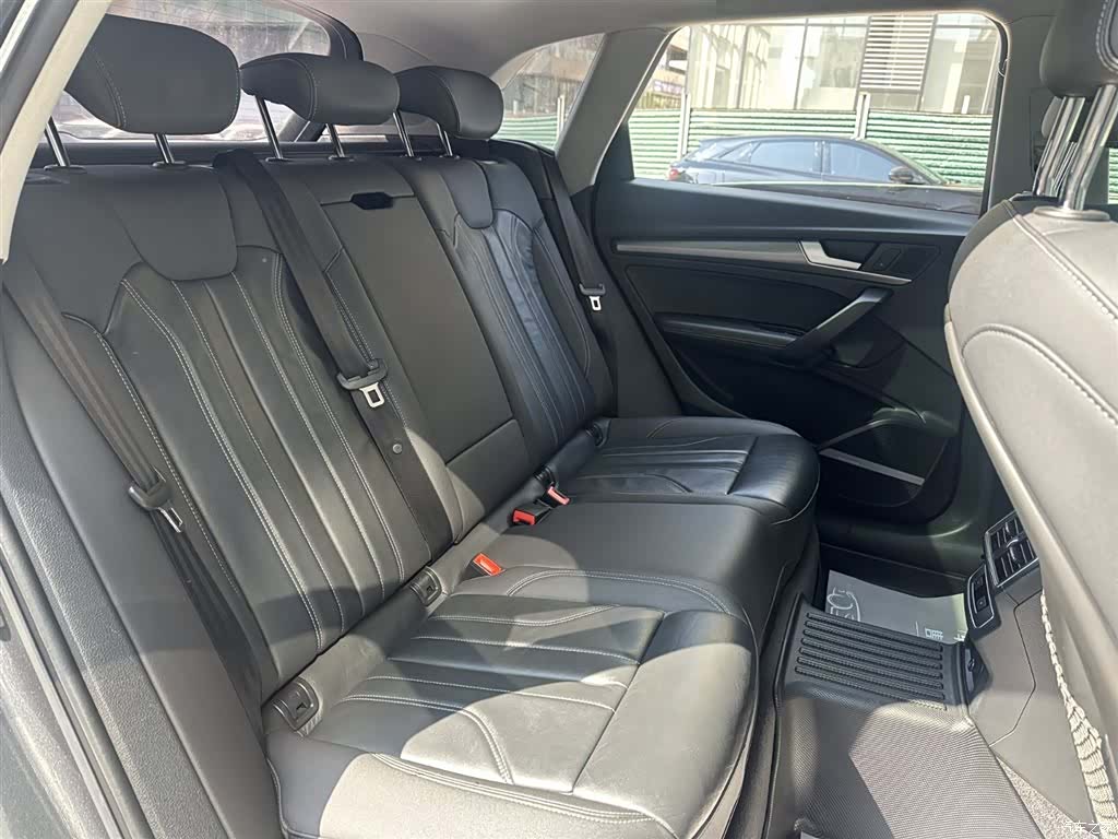Audi Q5L, 2021 21