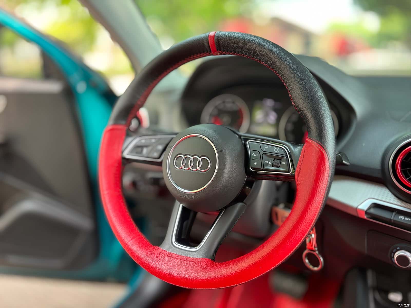 Audi Q2L, 2020 9